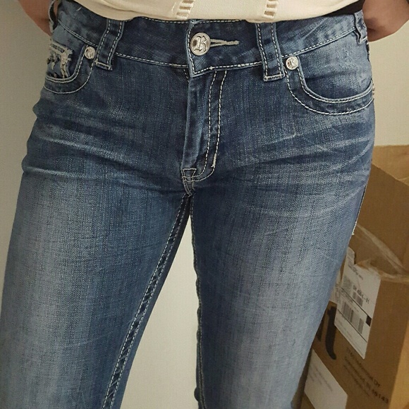 Jeans - Picture 1 of 6